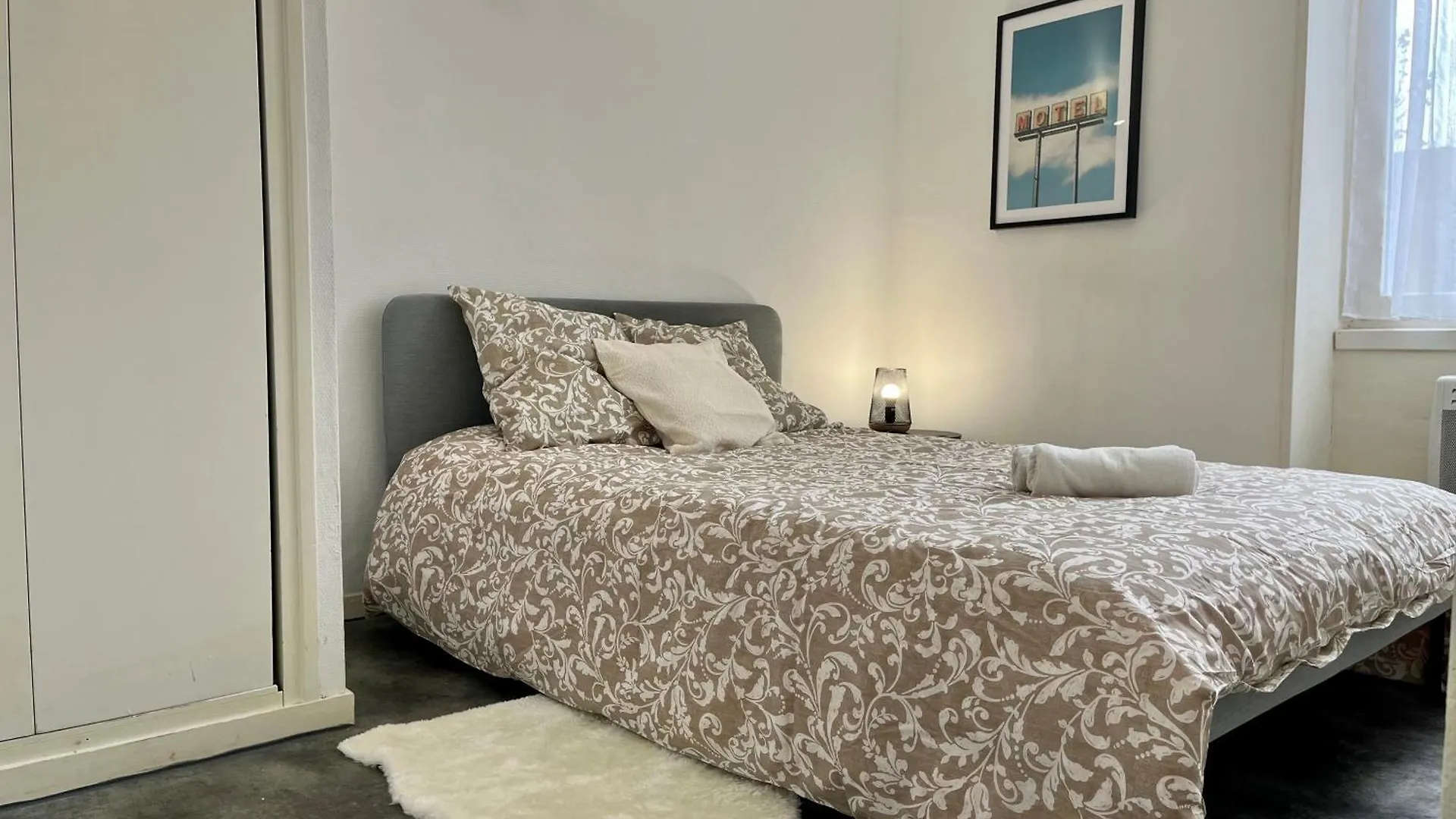 Suite Manama Villeurbanne 0*,